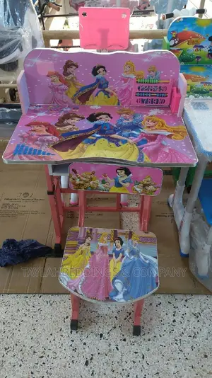 Princess Study Reading Table With Locker