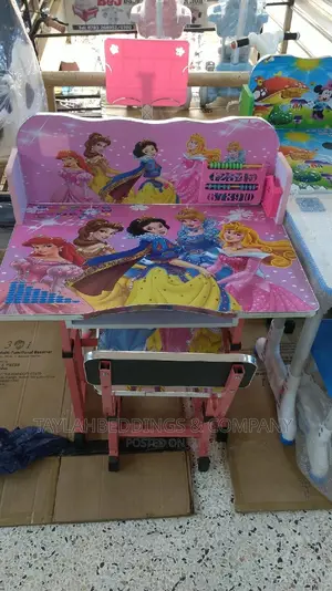 Princess Study Reading Table With Locker