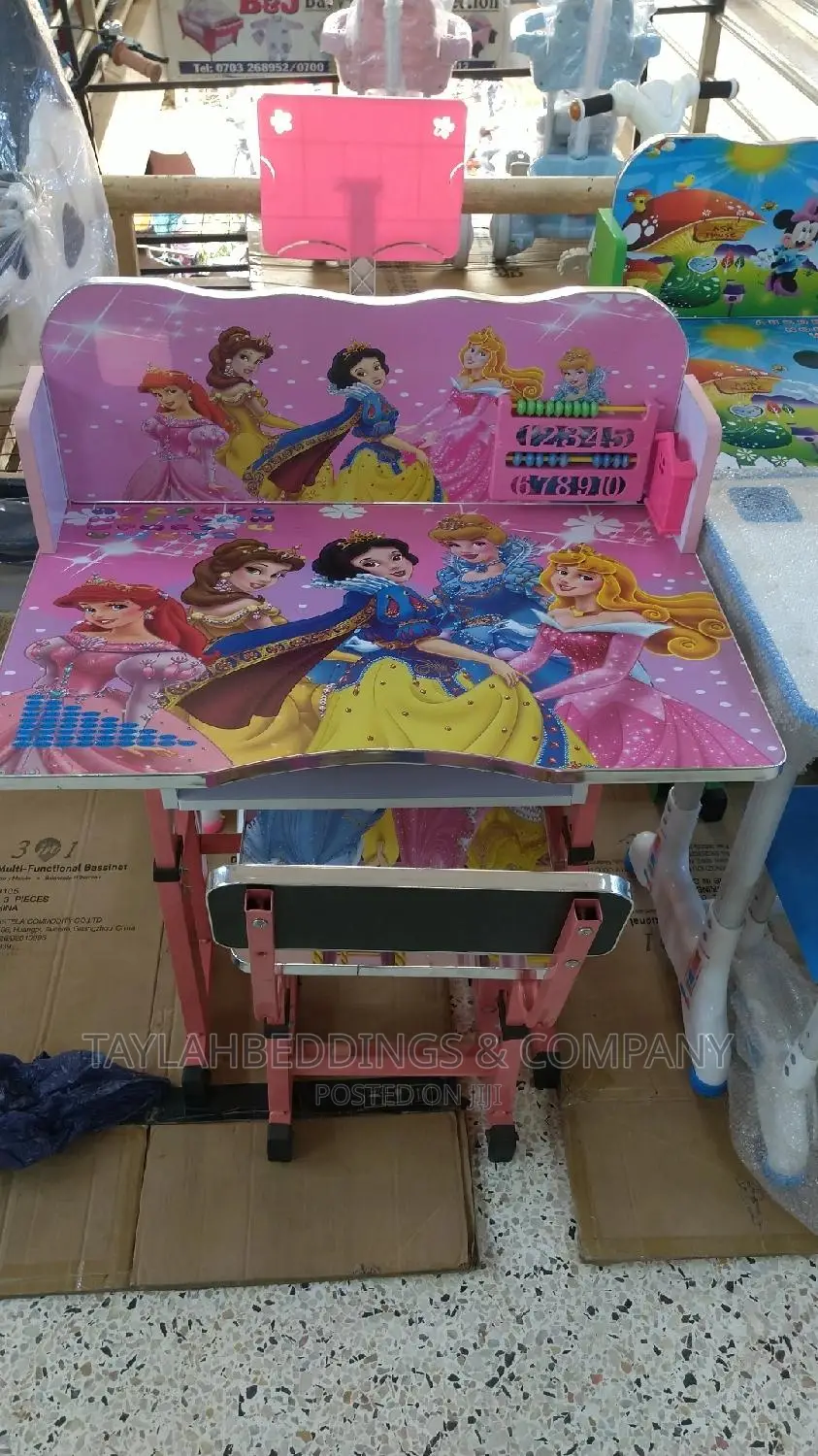 Princess Study Reading Table With Locker
