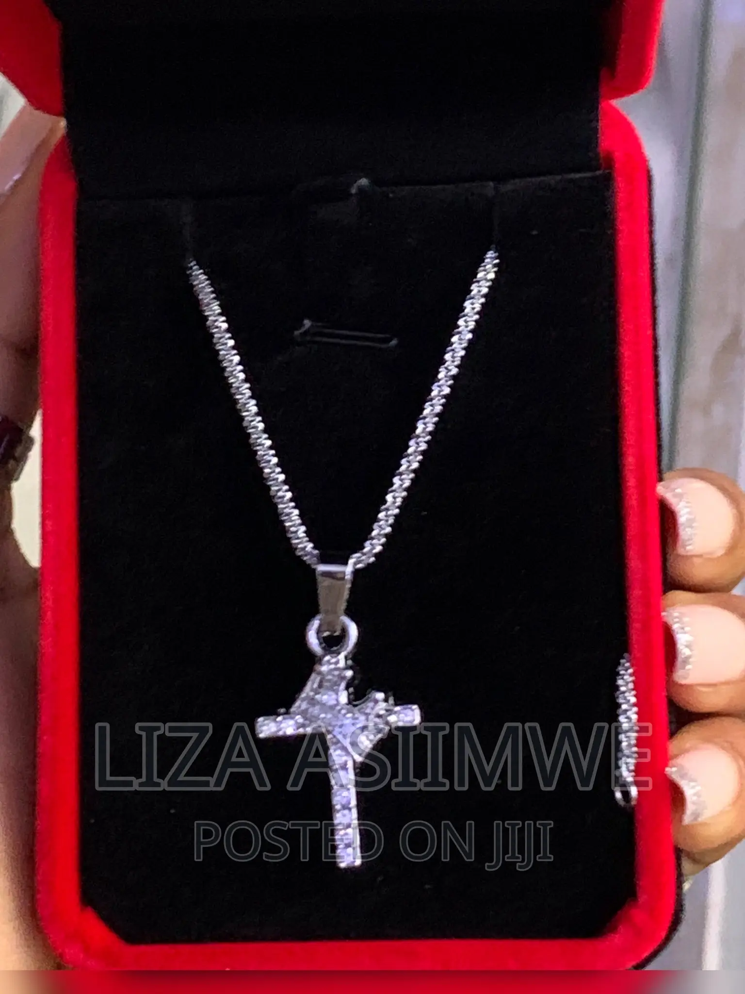 Lady’S Simple Necklaces