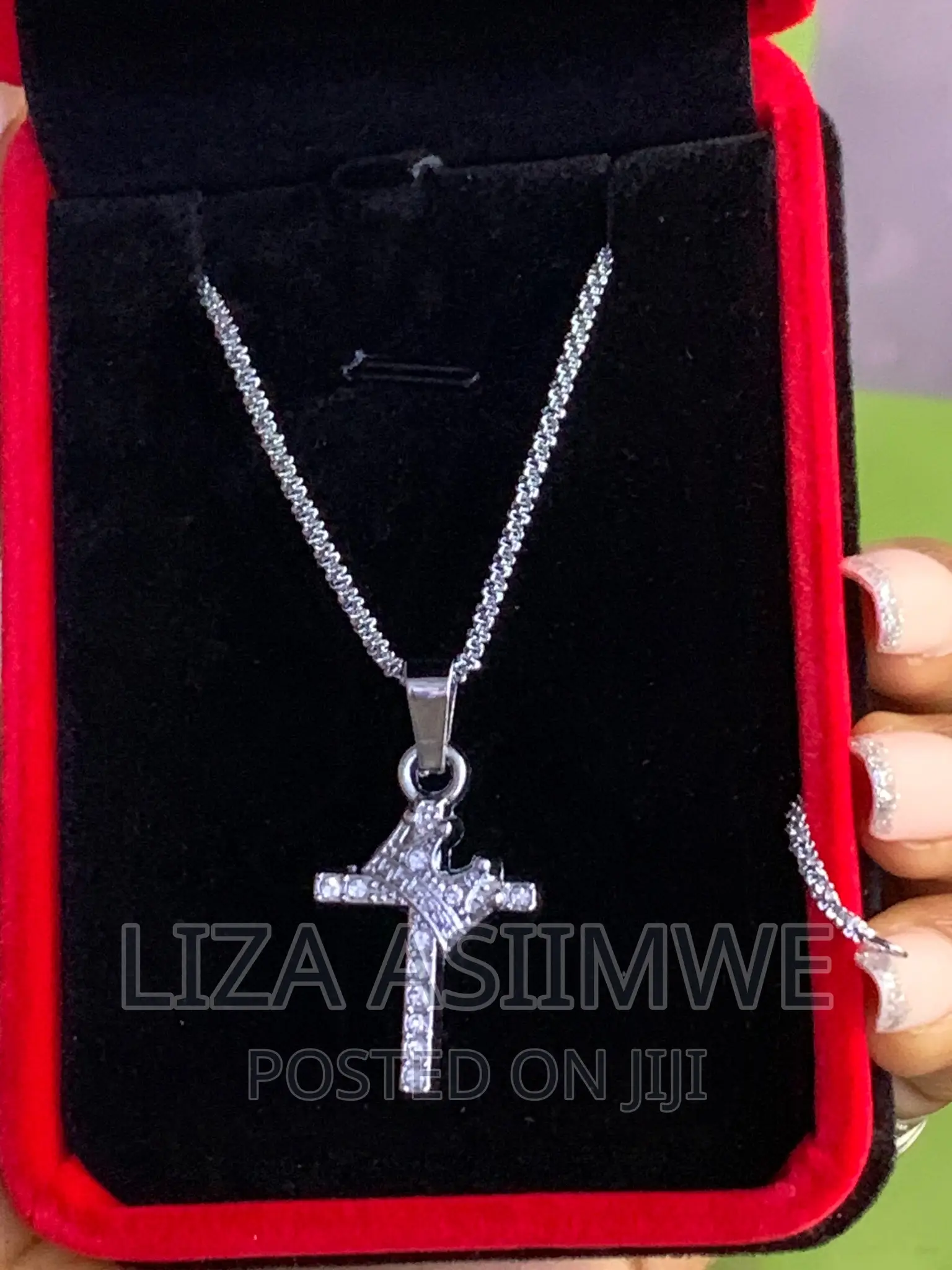 Lady’S Simple Necklaces