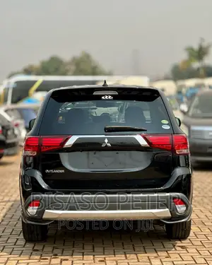 Mitsubishi Outlander 2016 Black