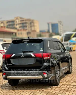 Mitsubishi Outlander 2016 Black