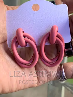 Lady’S Earpins