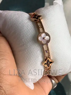 Simple Lady’S Bracelets