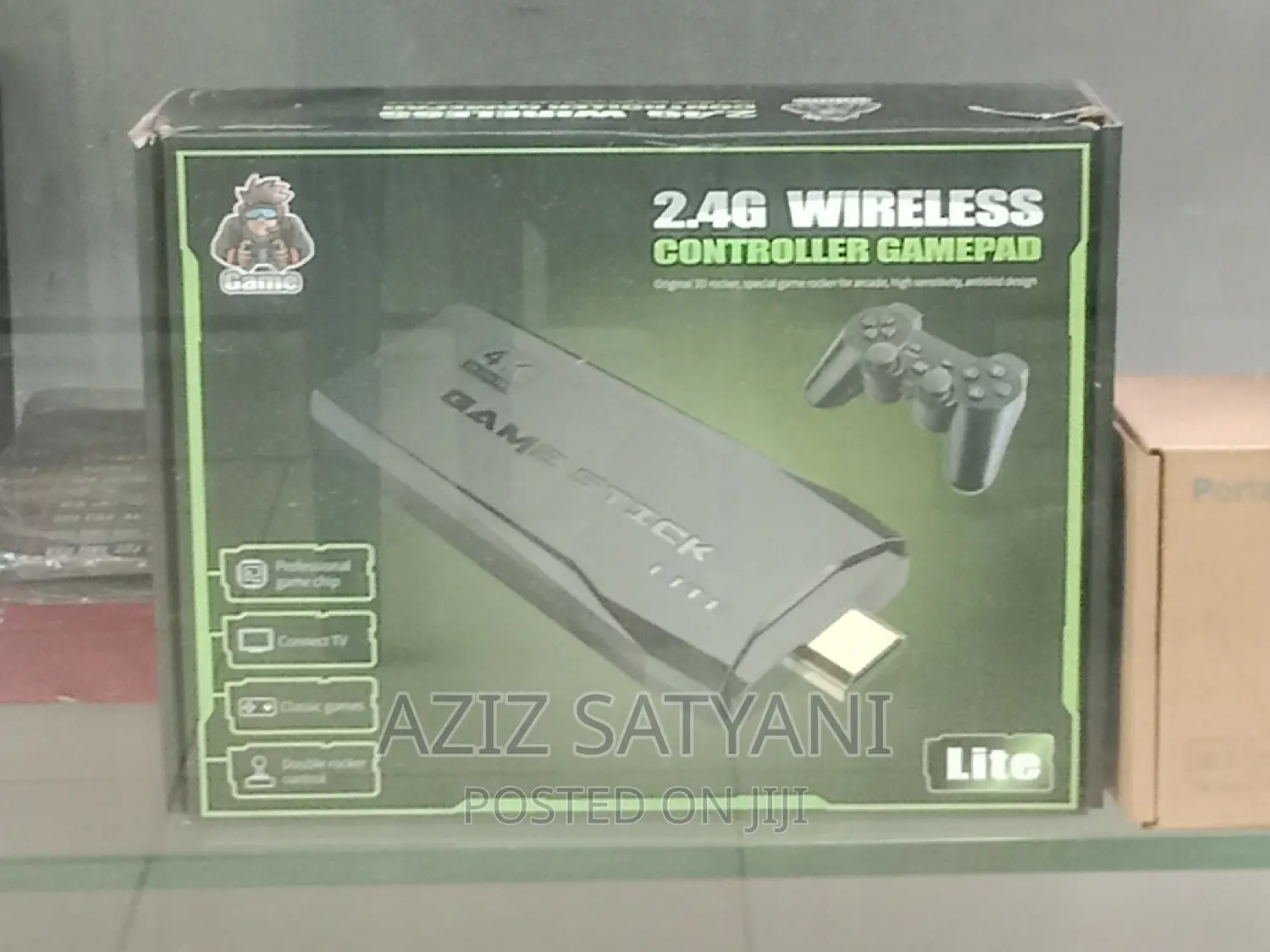Video Game 2.4G Wireless Gamepad Controller With 400 Games