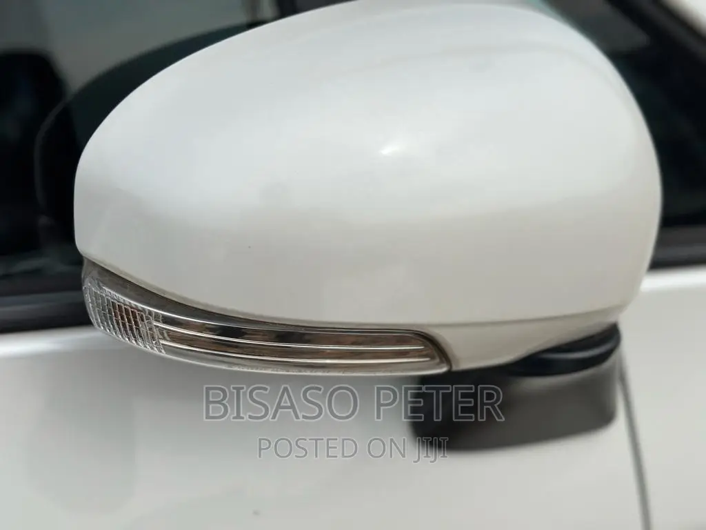 Subaru Trezia 2012 White