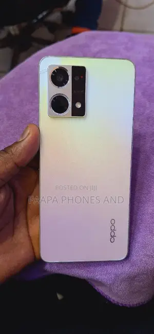 Oppo Reno8 256 GB Yellow