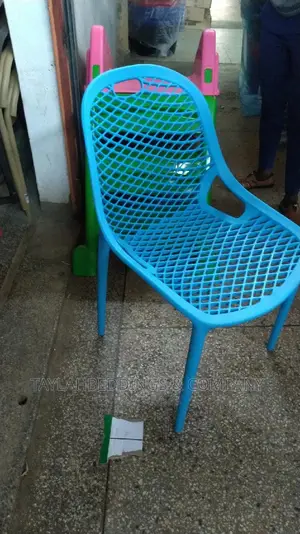 Blue Mat Designer Plastic Chair