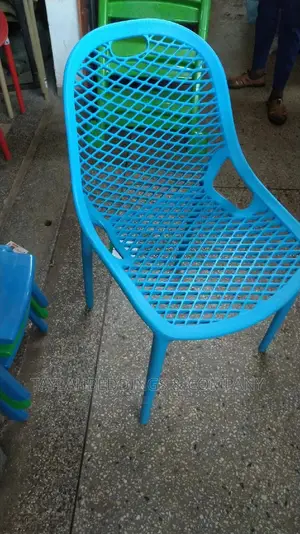 Blue Mat Designer Plastic Chair