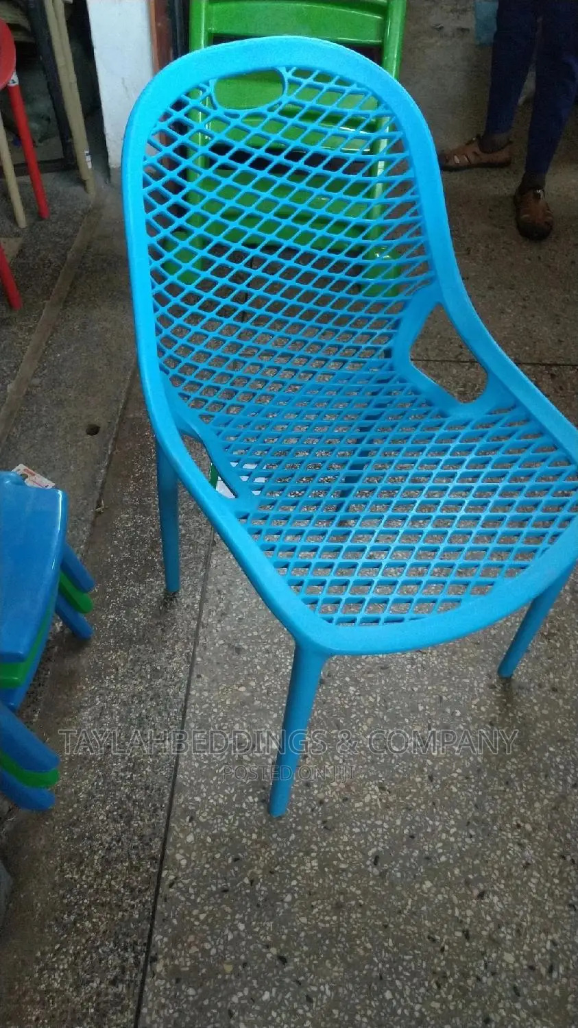 Blue Mat Designer Plastic Chair