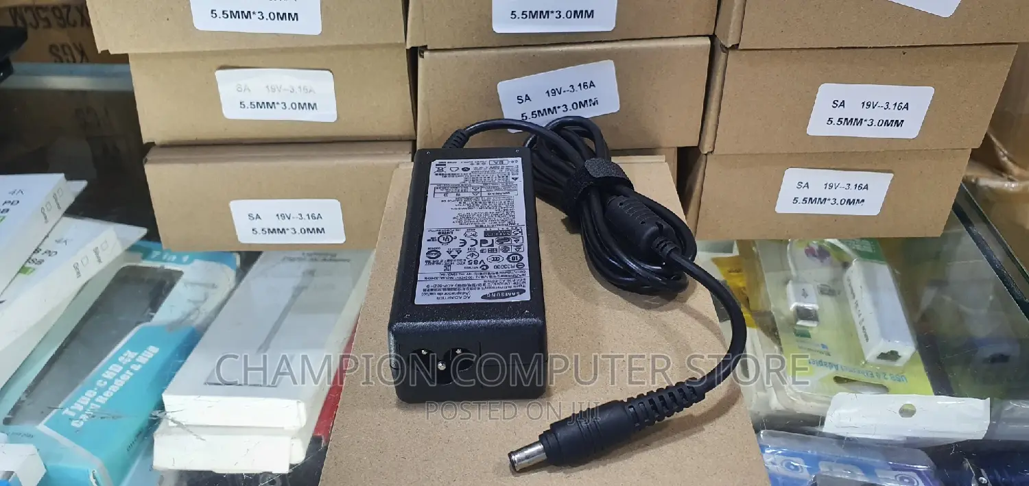 Samsung Laptop Charger 19V 3.16A