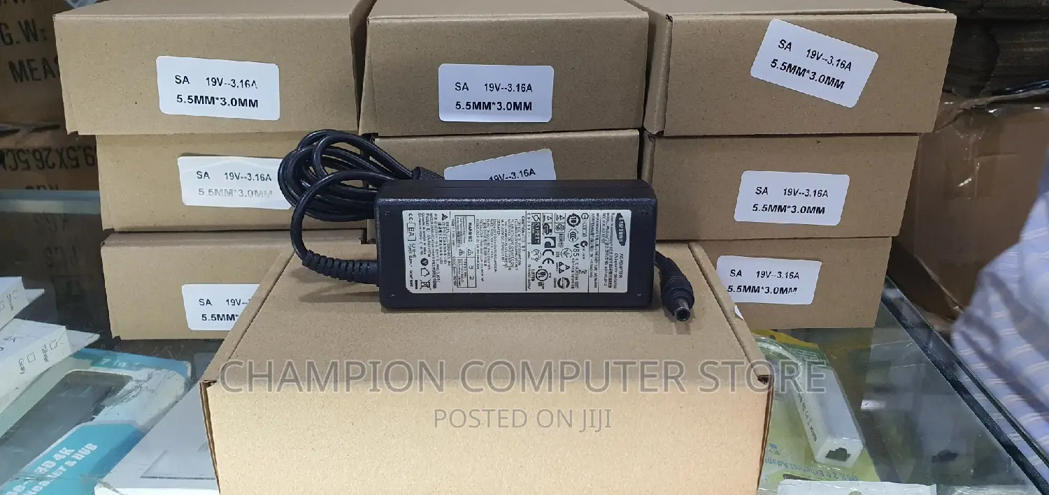 Samsung Laptop Charger 19V 3.16A