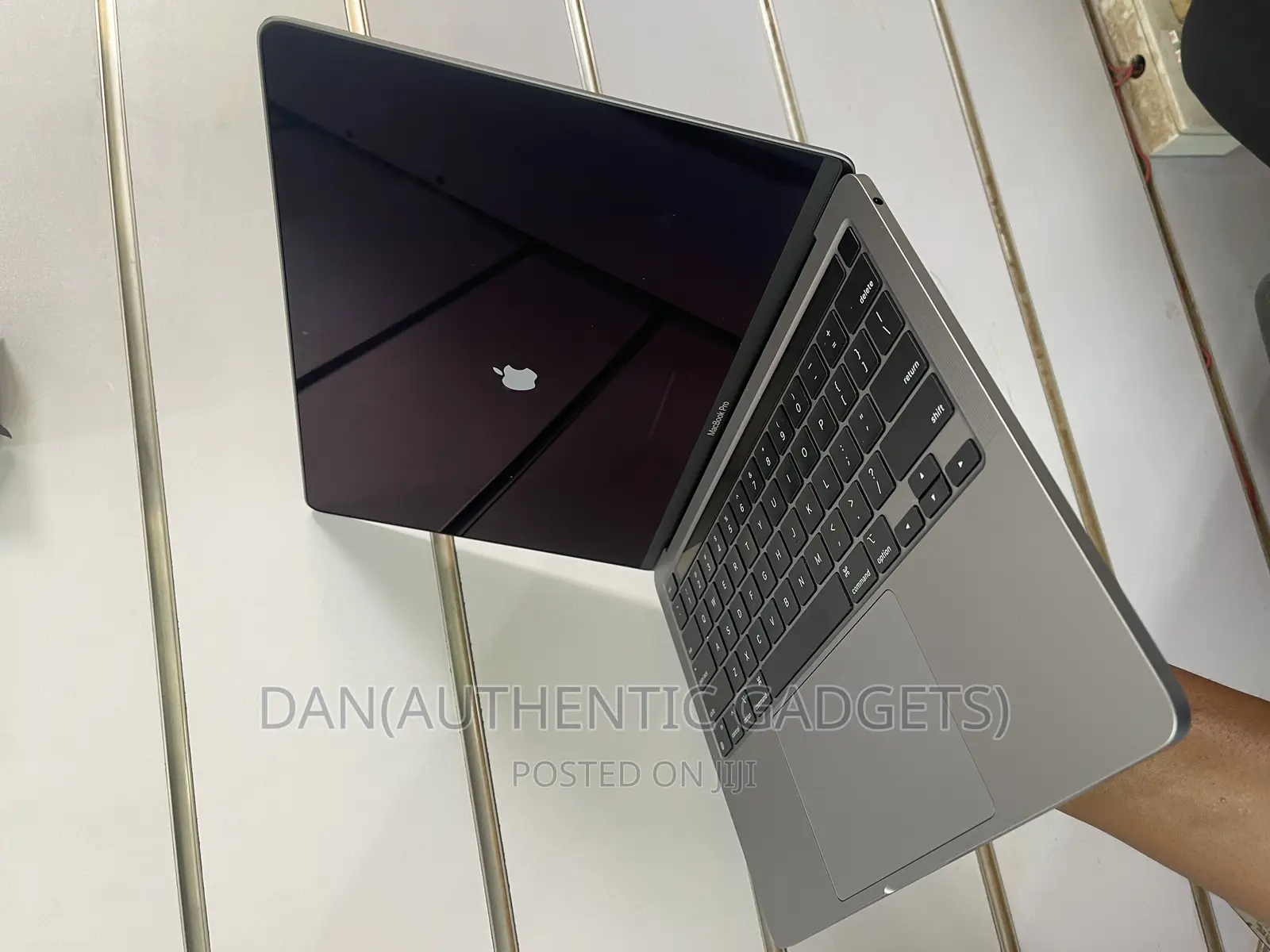 Laptop Apple MacBook Pro 2020 M1 8GB Apple M1 SSD 256GB
