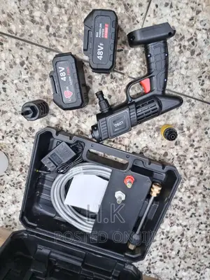 2 Batteries Cordless High Pressure Washer
