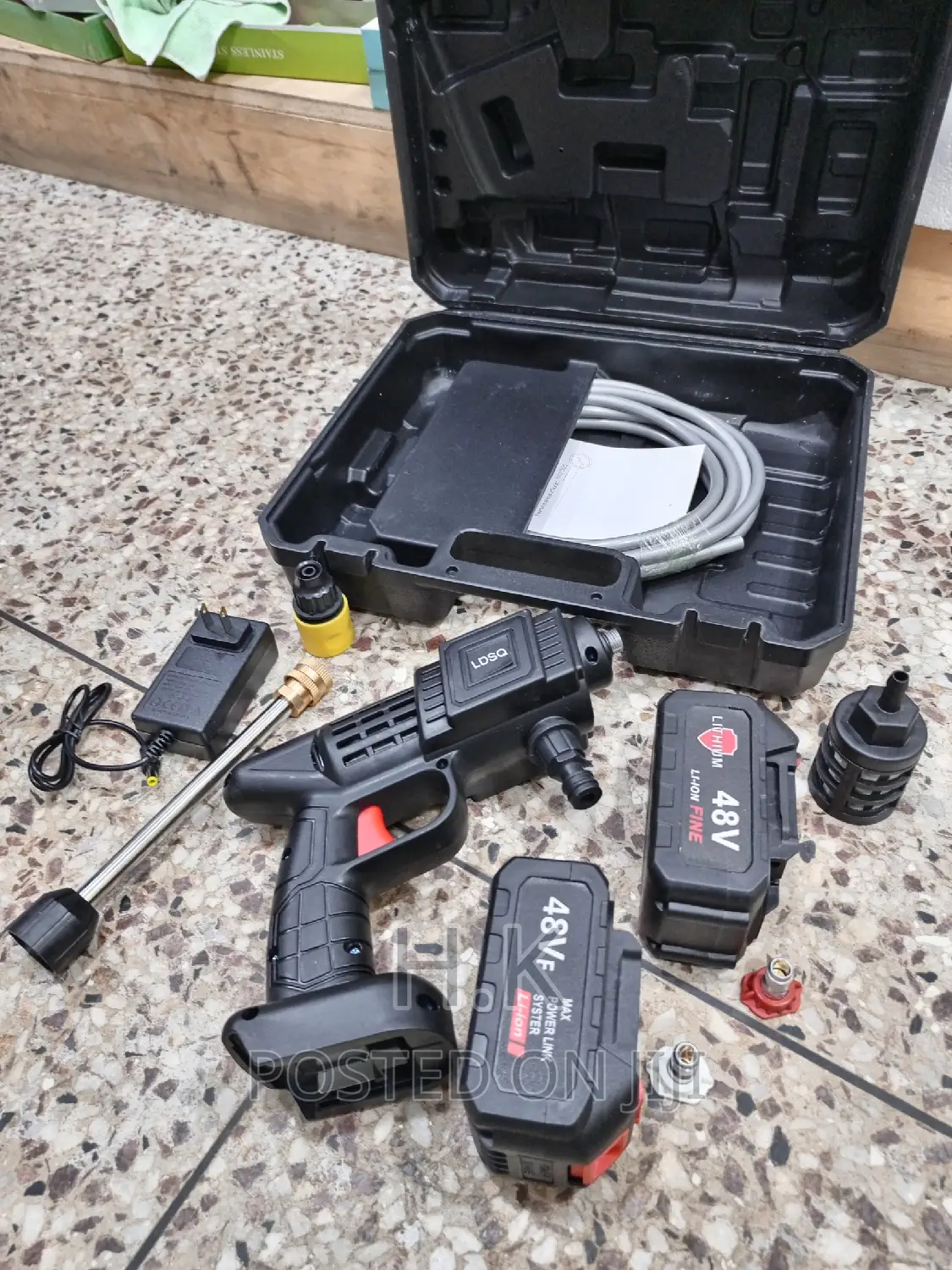 2 Batteries Cordless High Pressure Washer