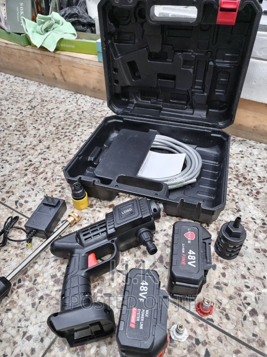2 Batteries Cordless High Pressure Washer