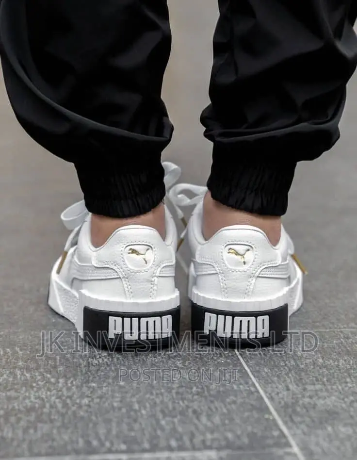 Puma Sneakers