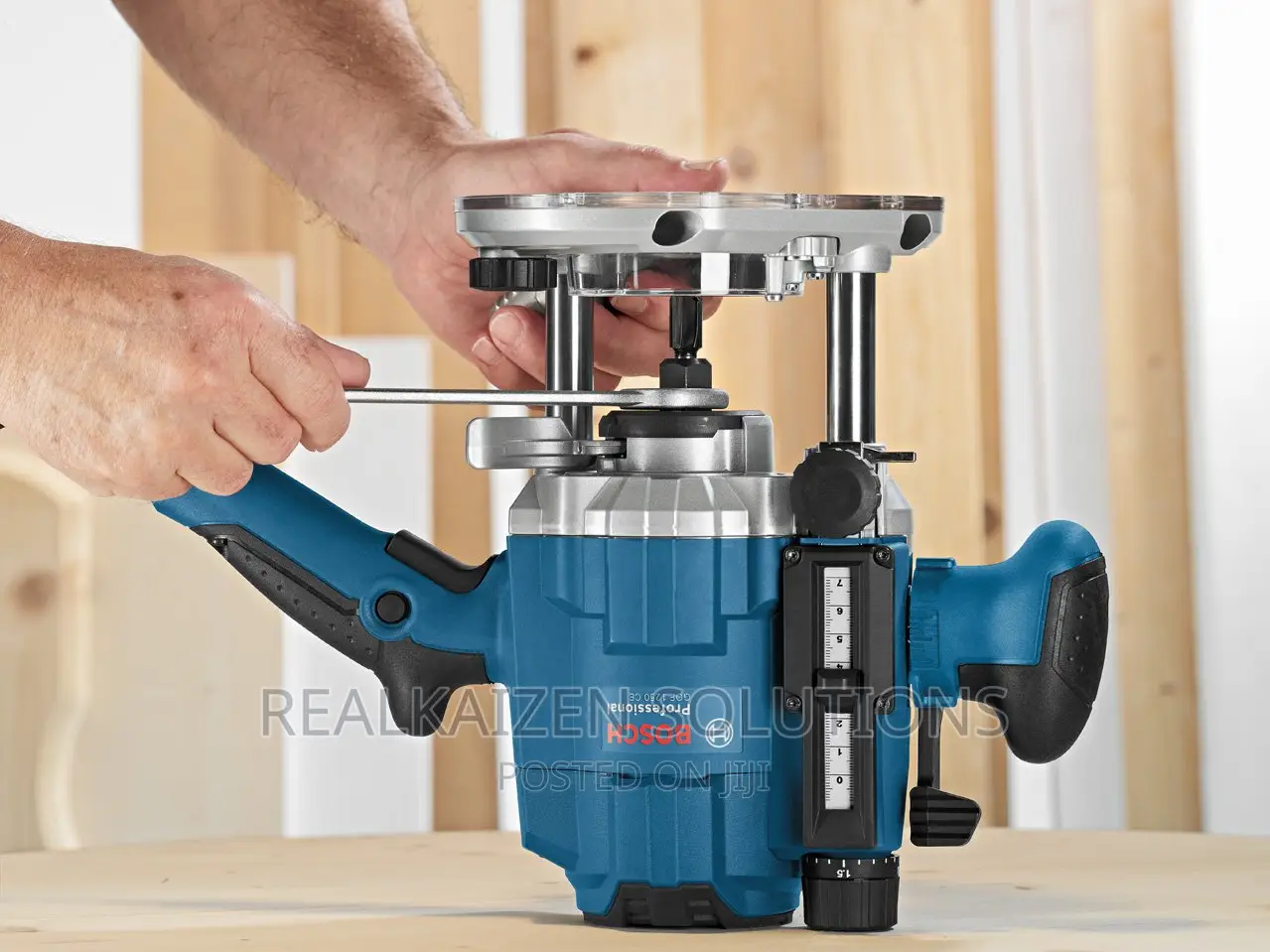 German BOSCH Professional Heavy Duty Wood Power Router 1250W