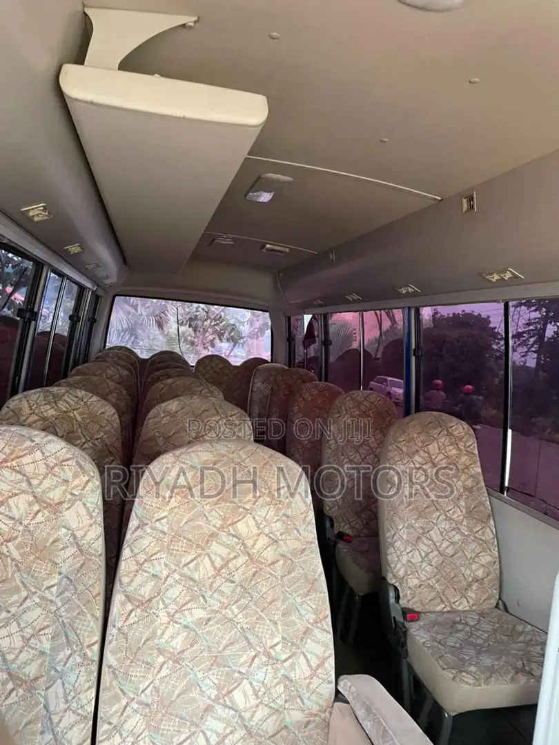 Mitsubishi Fuso Rosa 2009 Blue