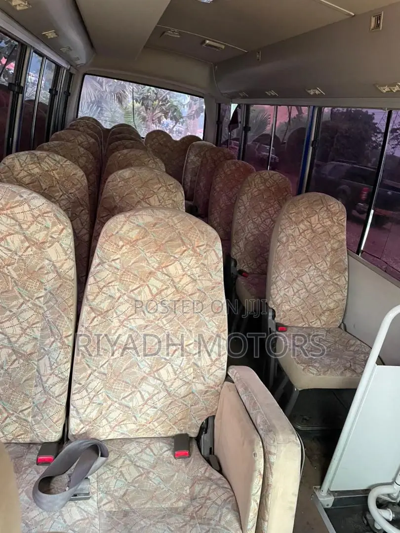 Mitsubishi Fuso Rosa 2009 Blue