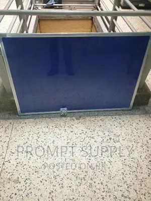 60x90cm Notice Board With Free Push 
