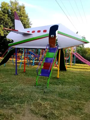 Children Swing Playing (Eroplane)