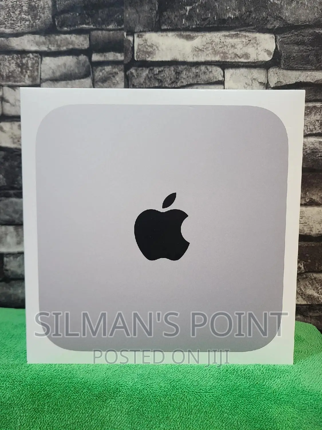 New Desktop Computer Apple Mac Mini M2 8GB Apple M2 SSD 256GB