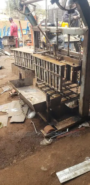 Brick Macking Machine Both Hollow And Solid Bricks