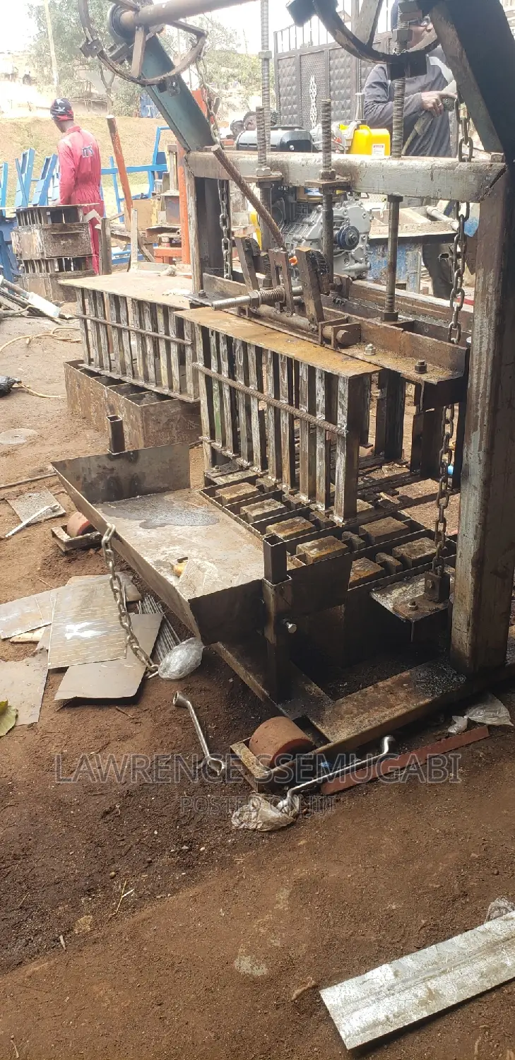 Brick Macking Machine Both Hollow And Solid Bricks