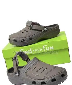Crocs Men's Classic Yukon Vista