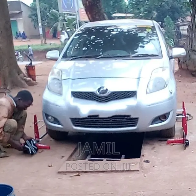 WHEEL ALIGNMENT MACHINES (Laser and Optical