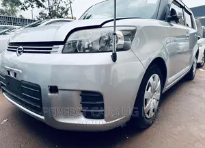 Toyota Corolla Rumion Hatchback 1.8 AWD 2009 Ivory