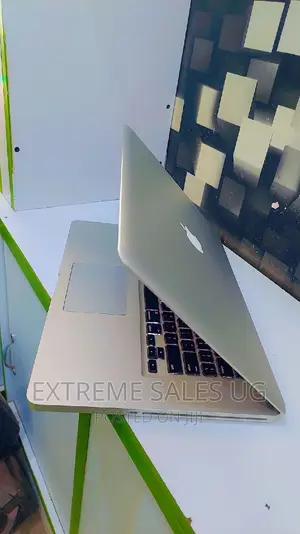 Laptop Apple MacBook Pro 2011 4GB Intel Core I7 HDD 350GB
