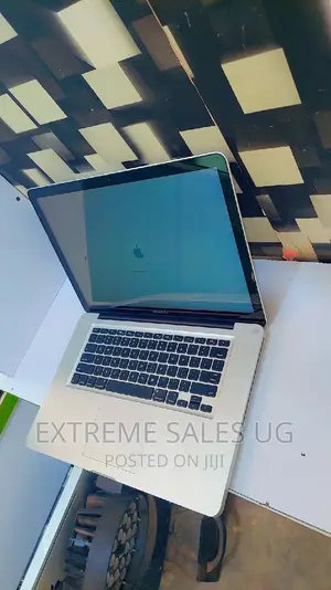Laptop Apple MacBook Pro 2011 4GB Intel Core I7 HDD 350GB