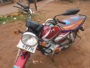 TVS HLX 125 2022 Red