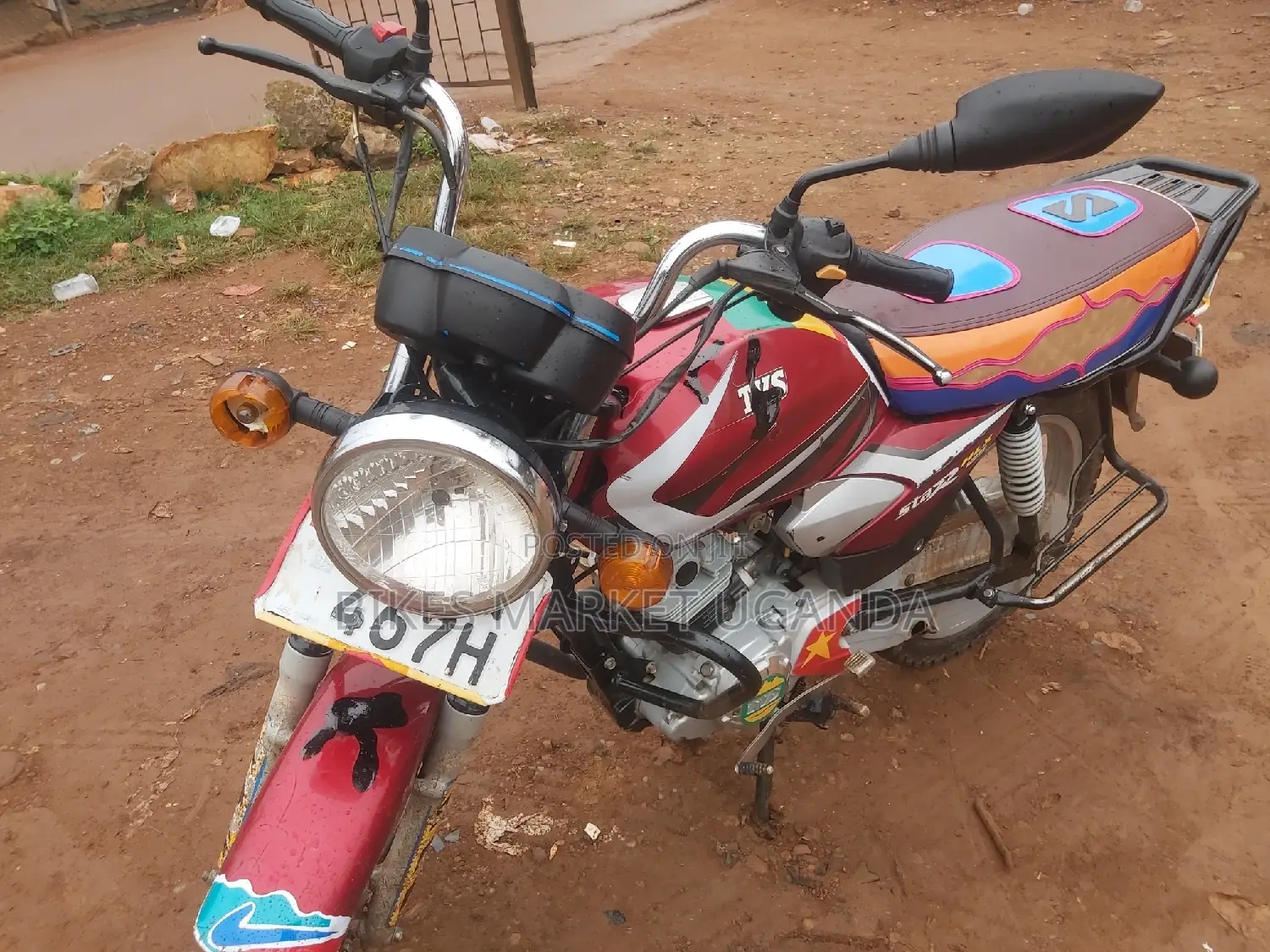 TVS HLX 125 2022 Red
