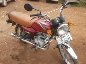 Bajaj Boxer 2023 Red
