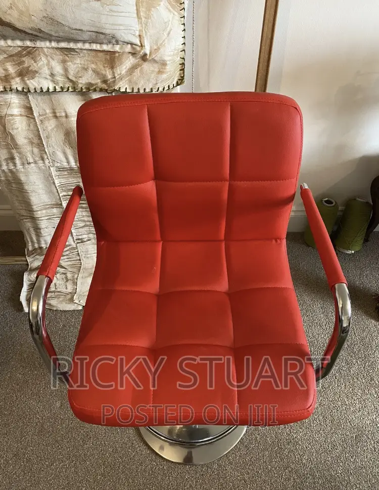 Photography Studio Chair Adjustable and Rotating