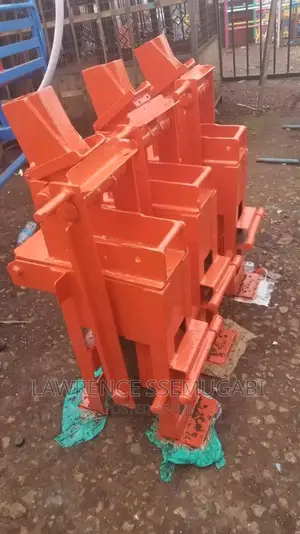 Intercoking Brick Making Machine