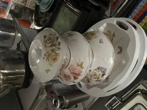 5pcs Set of Melamine Serving Bowls 2 Trays