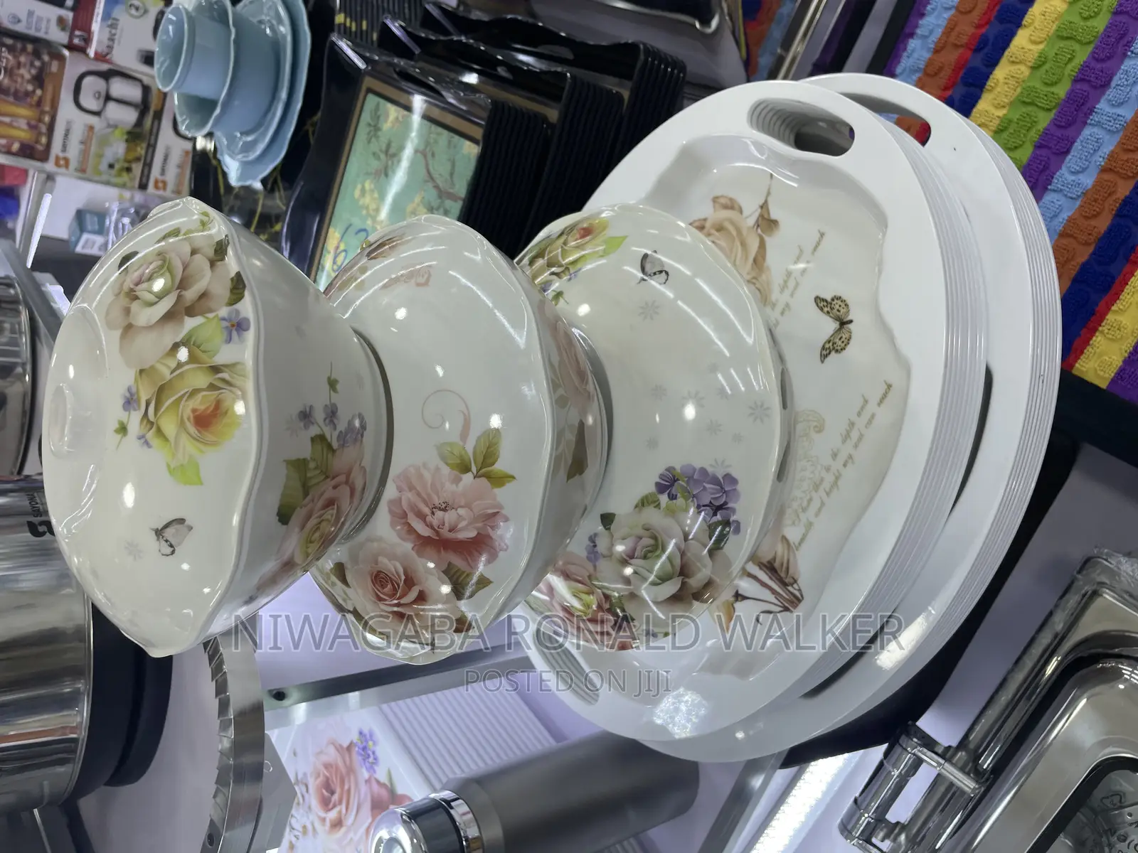 5pcs Set of Melamine Serving Bowls 2 Trays
