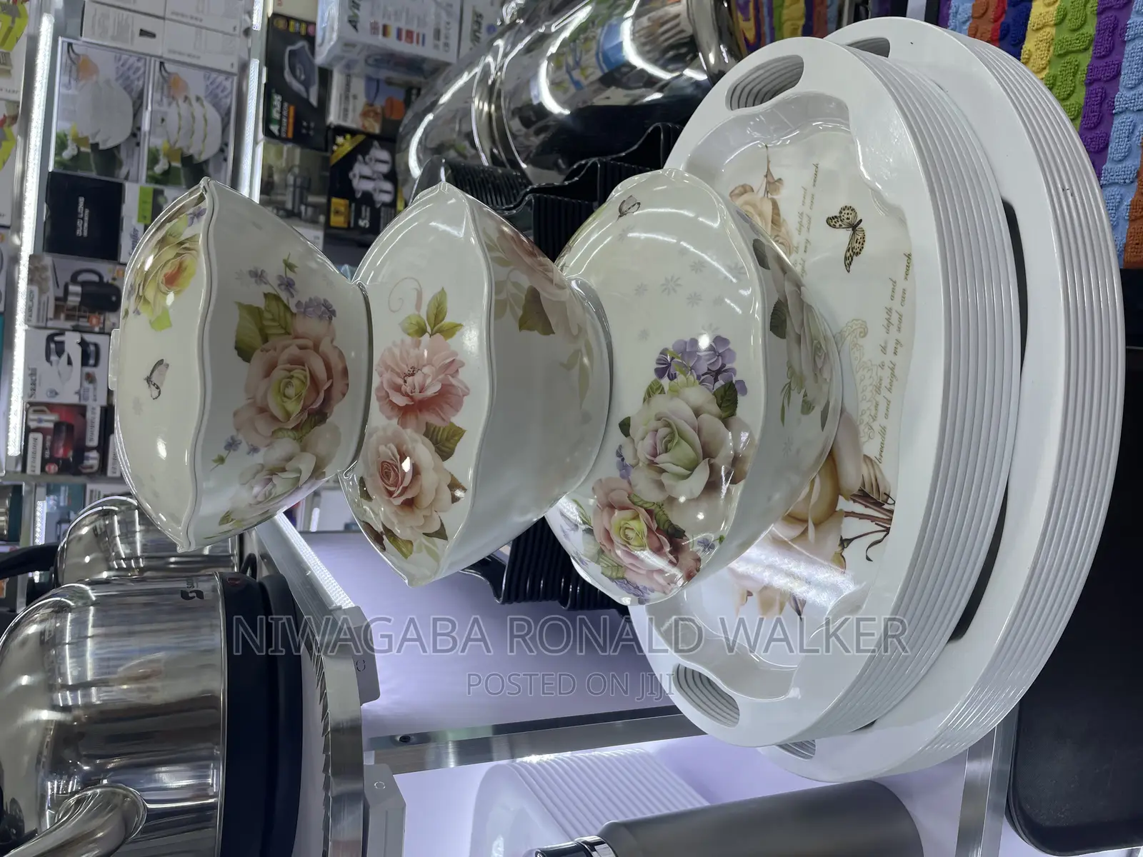 5pcs Set of Melamine Serving Bowls 2 Trays