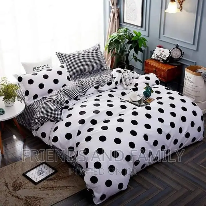 Nice Bed Cover With 4 Pieces