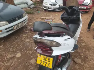Yamaha Majesty 2016 White