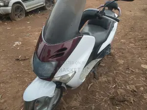 Yamaha Majesty 2016 White