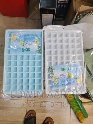 Plastic Ice Cube Trays