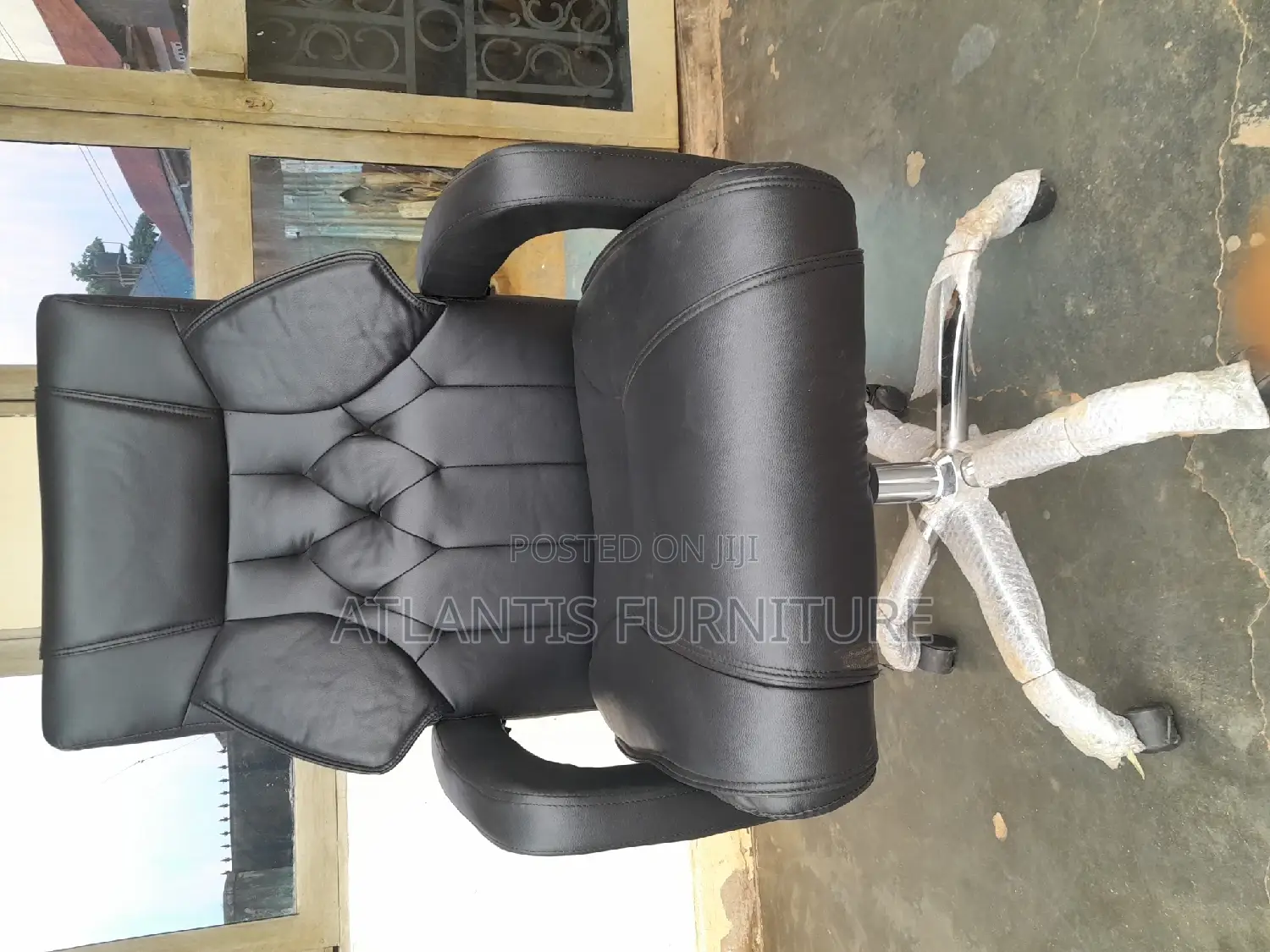 Well Designed Pure Leather Office Chair.