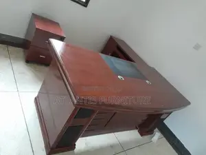 Executive Office Desk (Brawn)