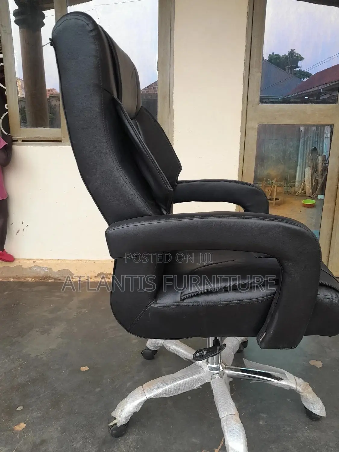 Well Designed Pure Leather Office Chair.